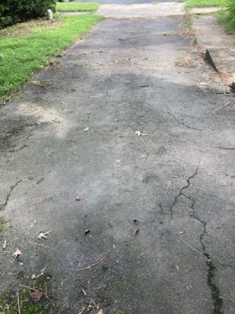 Quiet Cul-De-Sac Parking
