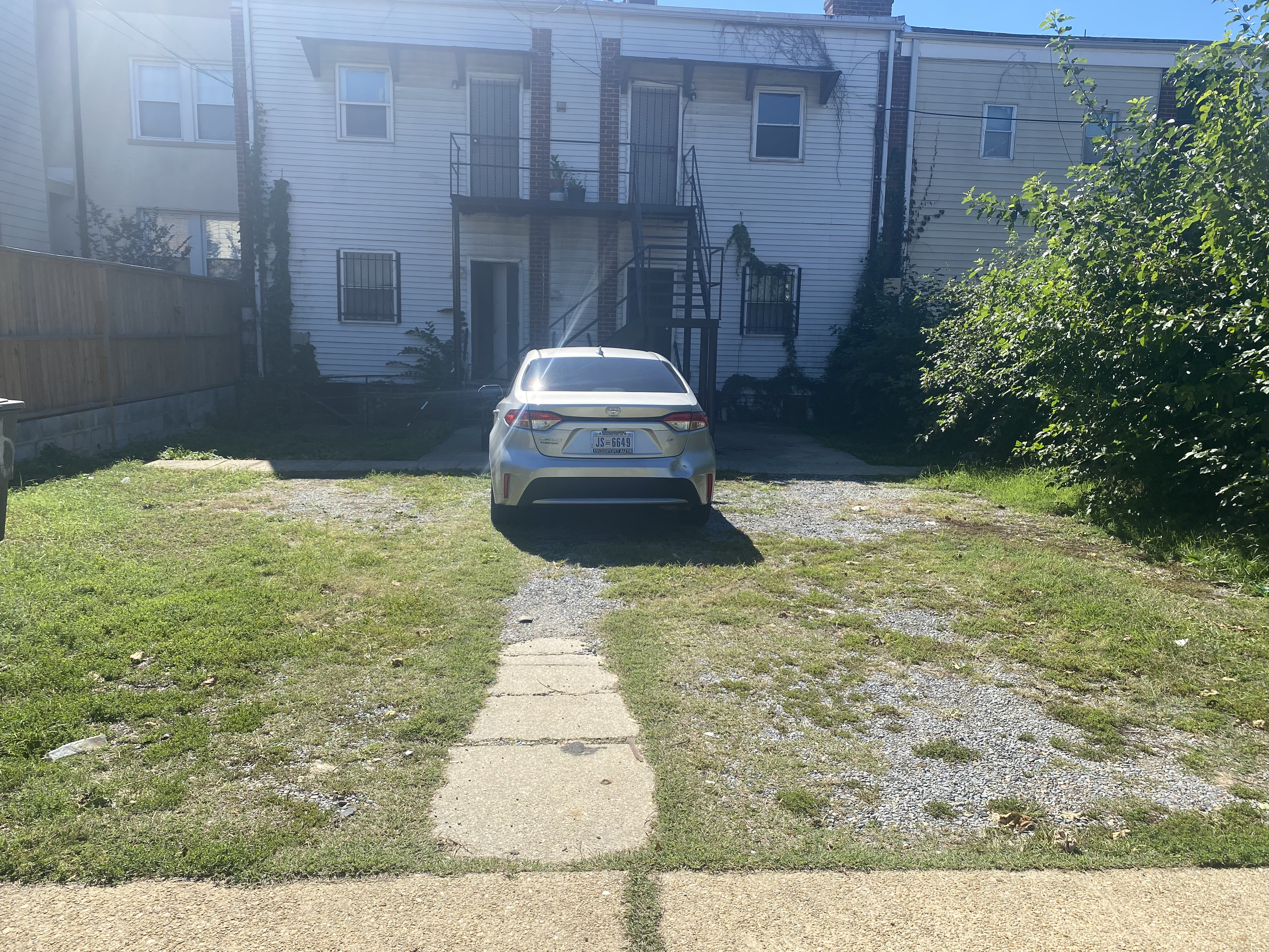 Private parking 1508 Oates Street Northeast Washington D.C 2